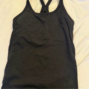 Black textured lululemon tank top with built in bra
